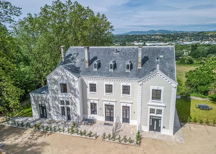 1 - Grand Appartement Spacieux Dans Un Chateau Du 17Eme Siecle, A 15Min De Lyon