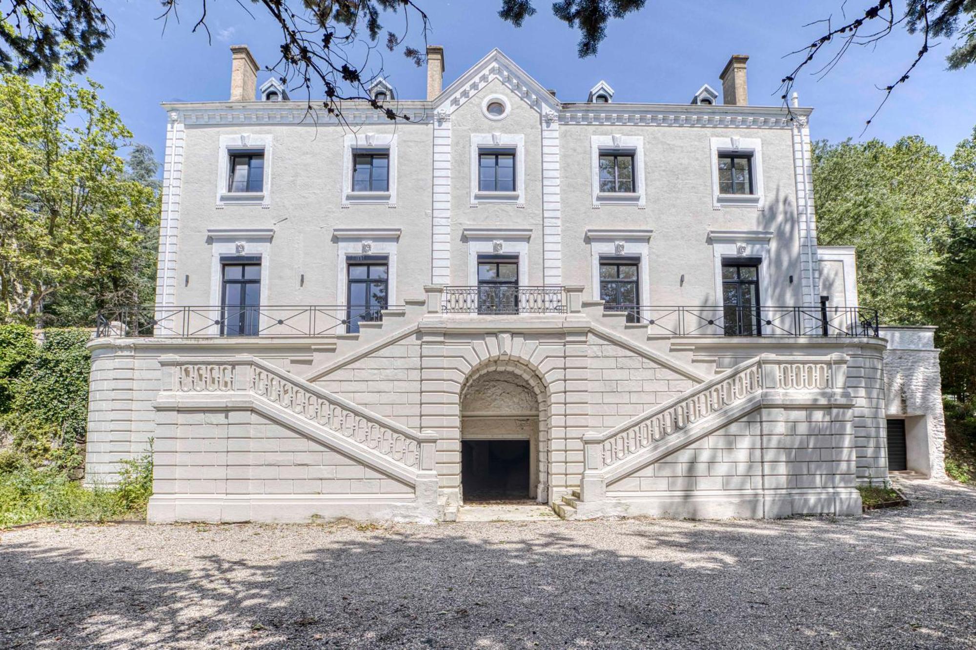Apartment 1 - Grand Spacieux Dans Un Chateau Du 17eme Siecle, A 15min De Lyon Vourles